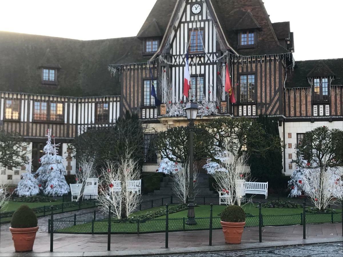 Le Royal Apartment Deauville Luaran gambar