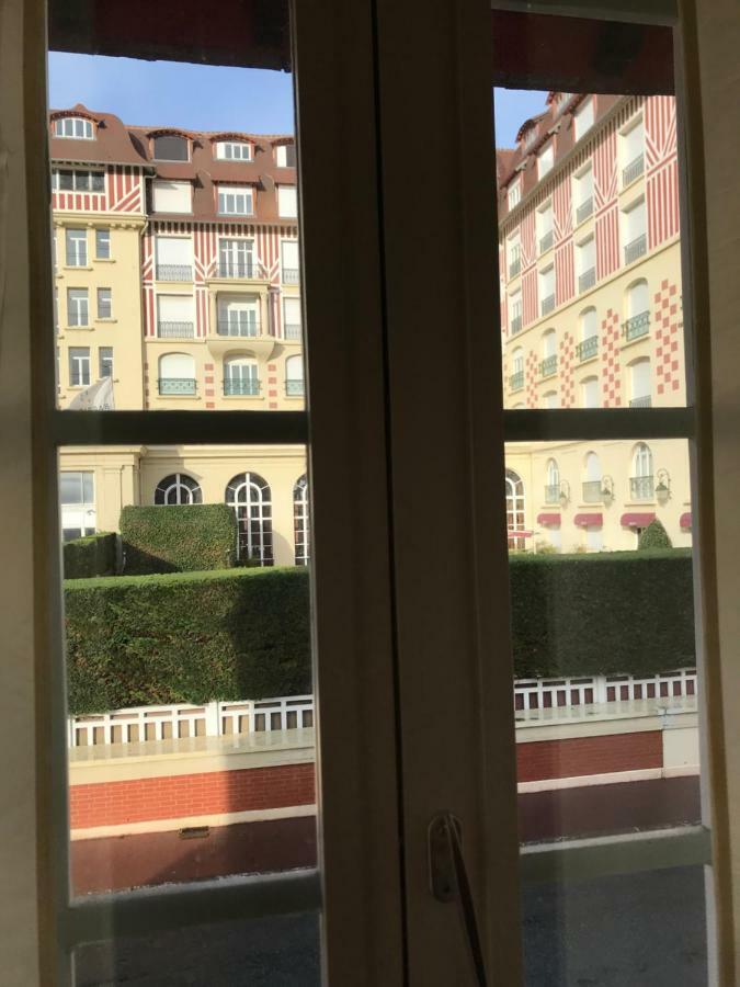 Le Royal Apartment Deauville Luaran gambar